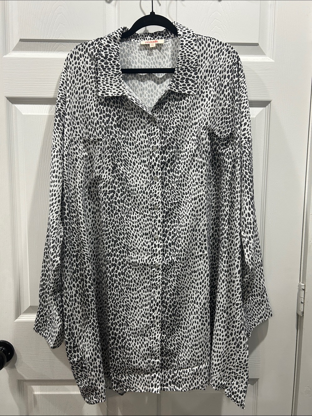 NWOT mazik button down blouse
